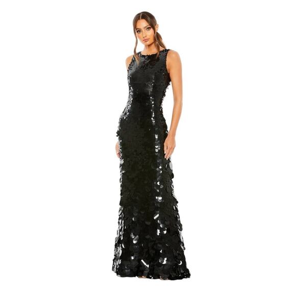 Mac Duggal Dresses & Skirts - Mac Duggal NWT Size 6 5959 Black Jewel Neckline Sleveless Paillettes Maxi Gown